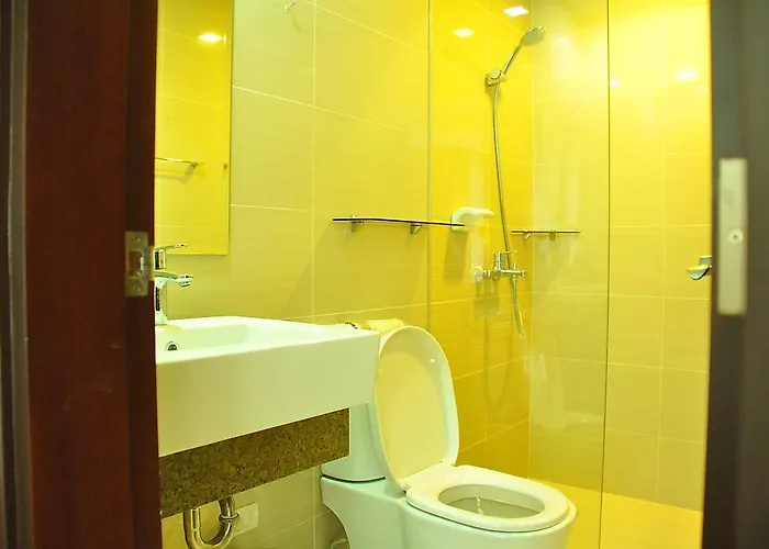 Csuites At Two Central Residences Aparthotel