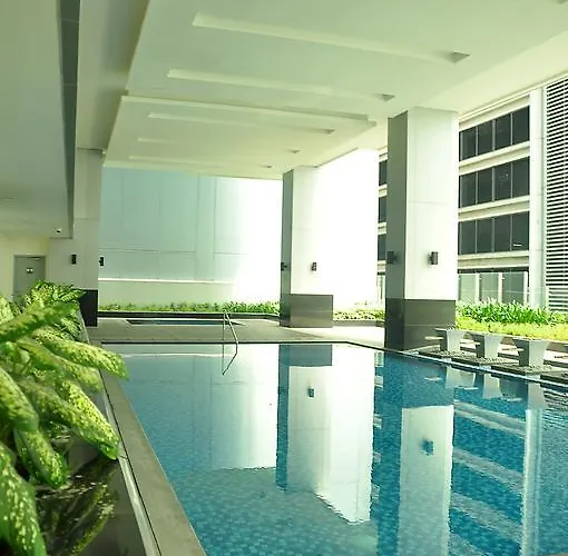 Aparthotel Csuites At Two Central Residences 2*