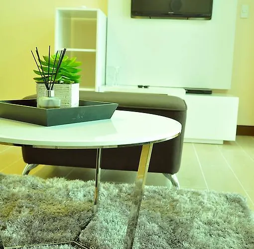 Csuites At Two Central Residences 2* Manila