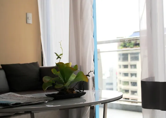 Csuites At Two Central Residences Aparthotel Manila