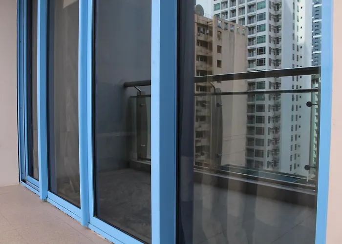 Csuites At Two Central Residences 2* Manila