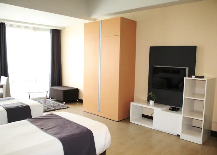 Csuites At Two Central Residences 2* Manila