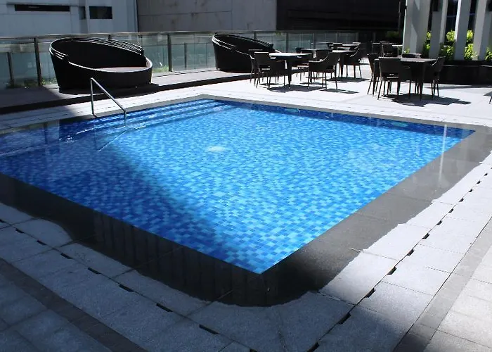 Csuites At Two Central Residences Aparthotel Manila