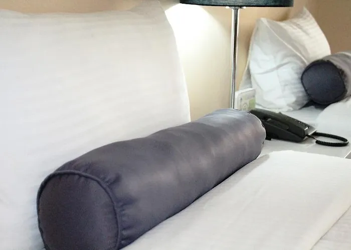 Aparthotel Csuites At Two Central Residences