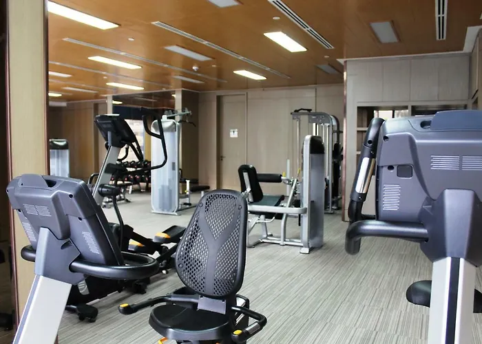 Csuites At Two Central Residences Aparthotel 2*