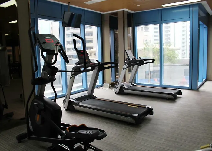Csuites At Two Central Residences Aparthotel