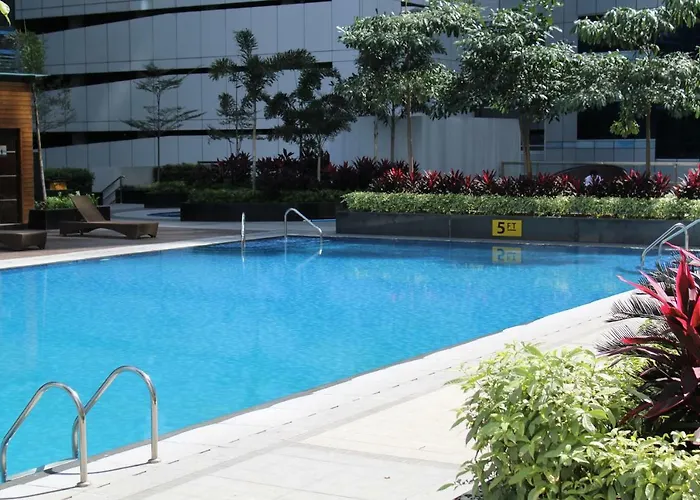 Aparthotel Csuites At Two Central Residences
