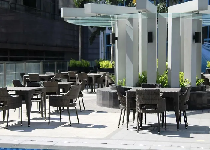 Aparthotel Csuites At Two Central Residences Manila
